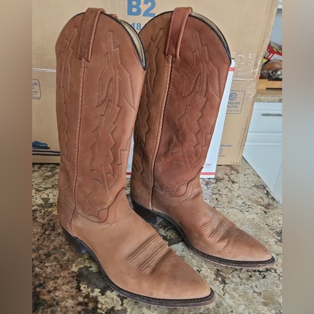 Ladies Dan Post Marlboro cowboy boots